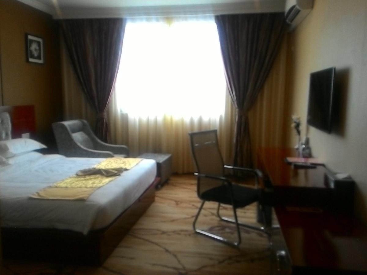 Apollo Hotel Yangon Ngoại thất bức ảnh