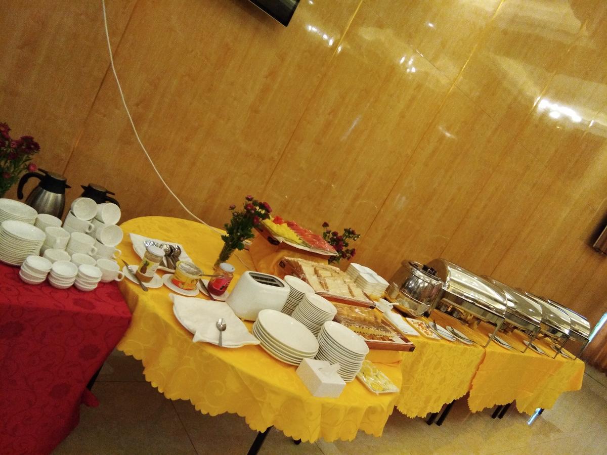 Apollo Hotel Yangon Ngoại thất bức ảnh