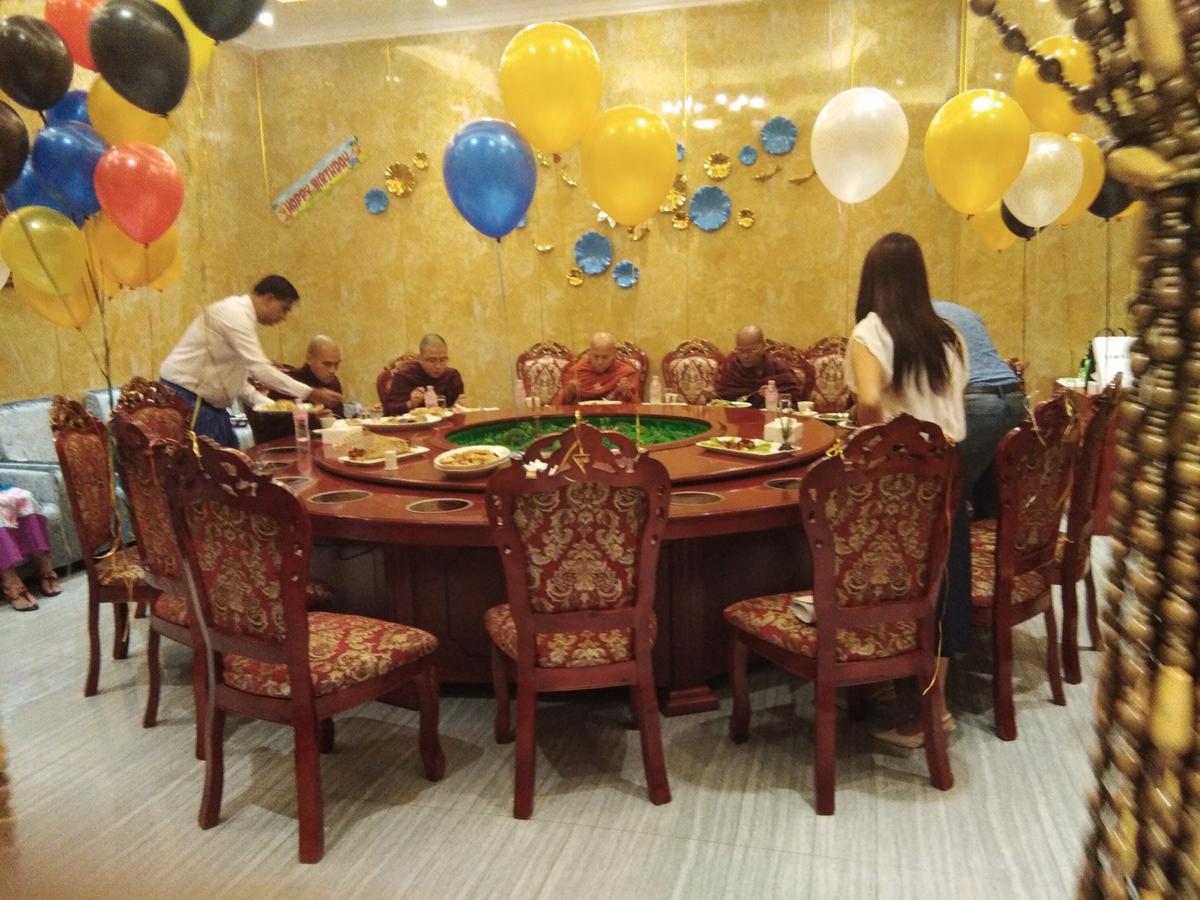 Apollo Hotel Yangon Ngoại thất bức ảnh