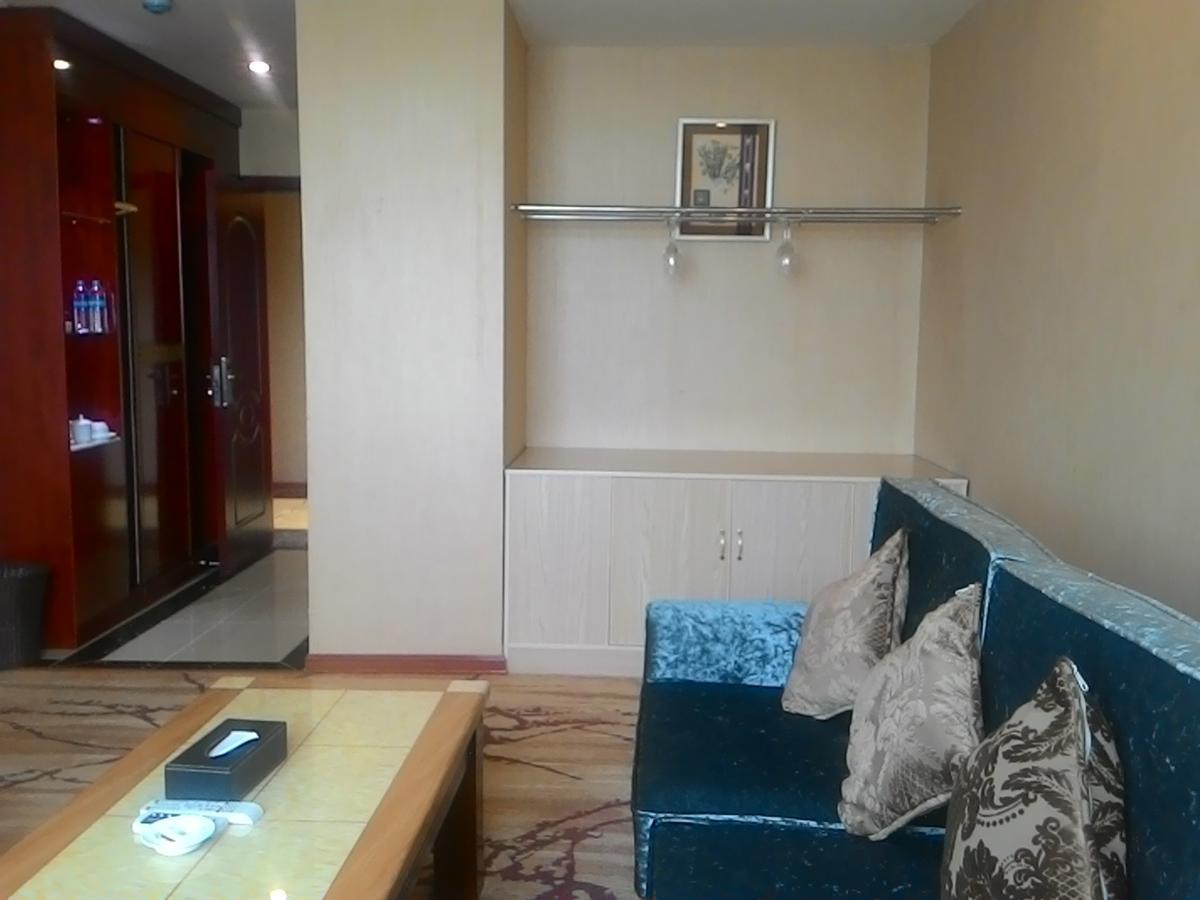 Apollo Hotel Yangon Ngoại thất bức ảnh
