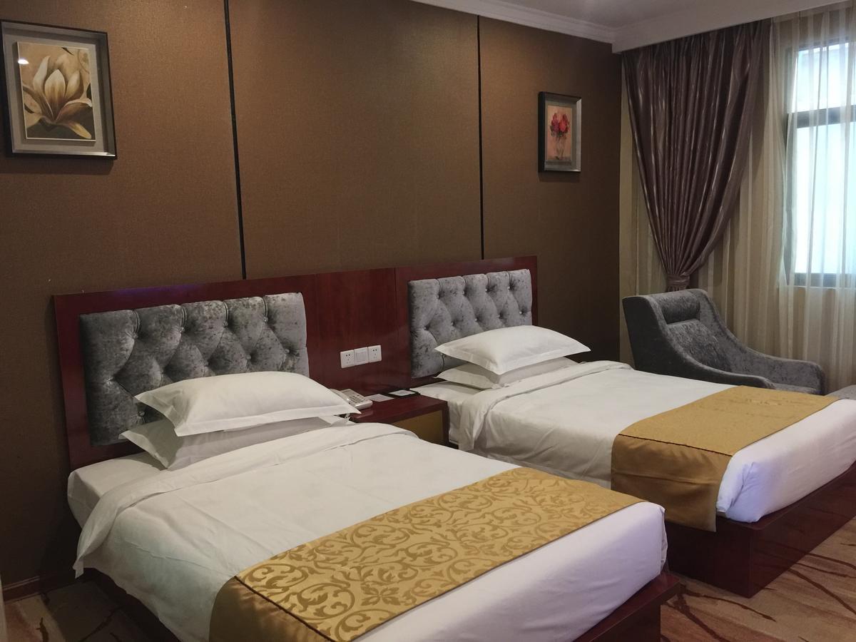 Apollo Hotel Yangon Ngoại thất bức ảnh